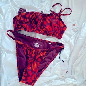 Shade and shore NWT bikini set